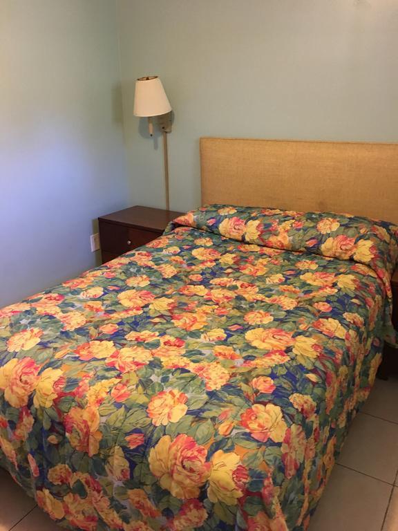 Calypso Motor Inn Миртъл Бийч Екстериор снимка