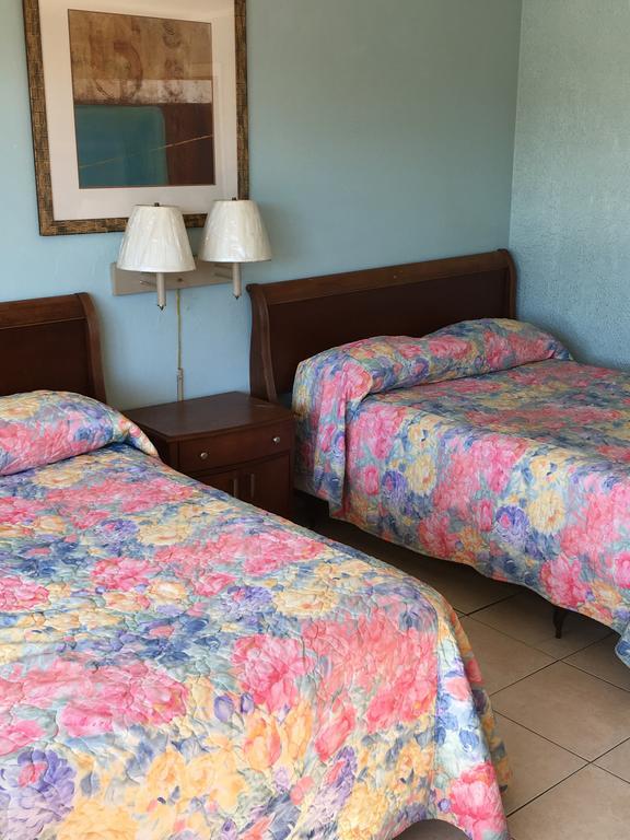 Calypso Motor Inn Миртъл Бийч Екстериор снимка