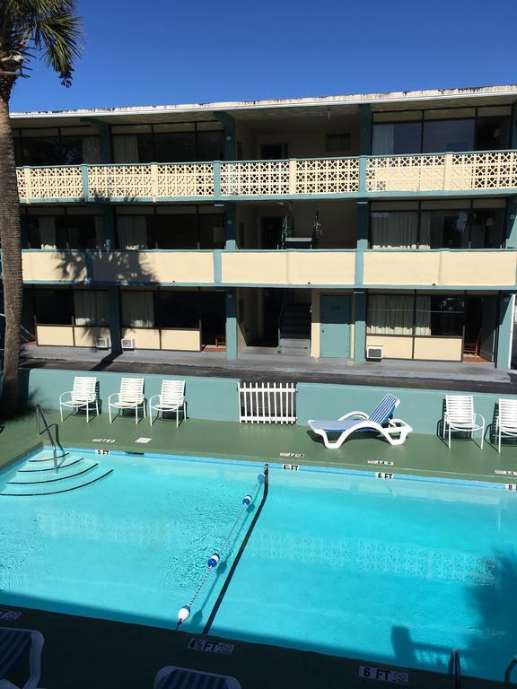 Calypso Motor Inn Миртъл Бийч Екстериор снимка