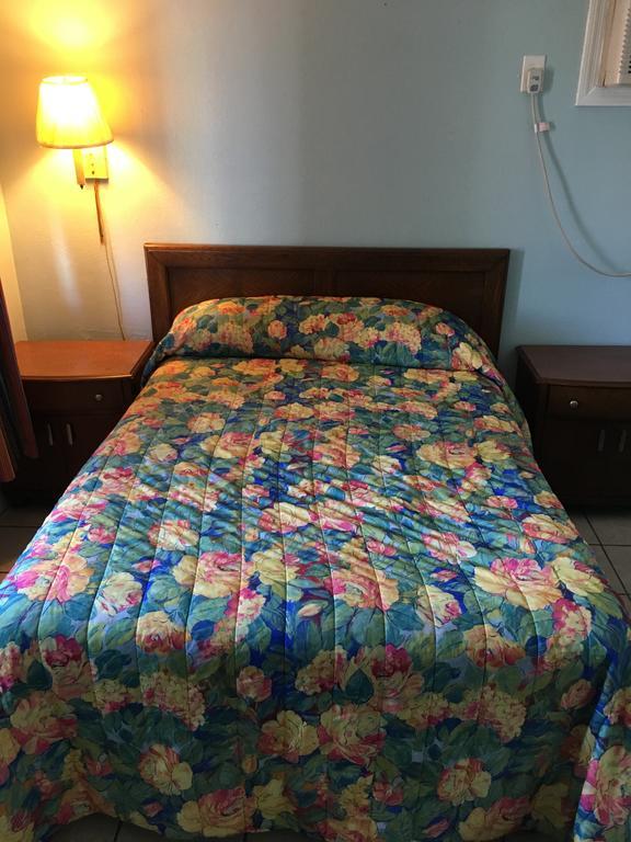 Calypso Motor Inn Миртъл Бийч Екстериор снимка