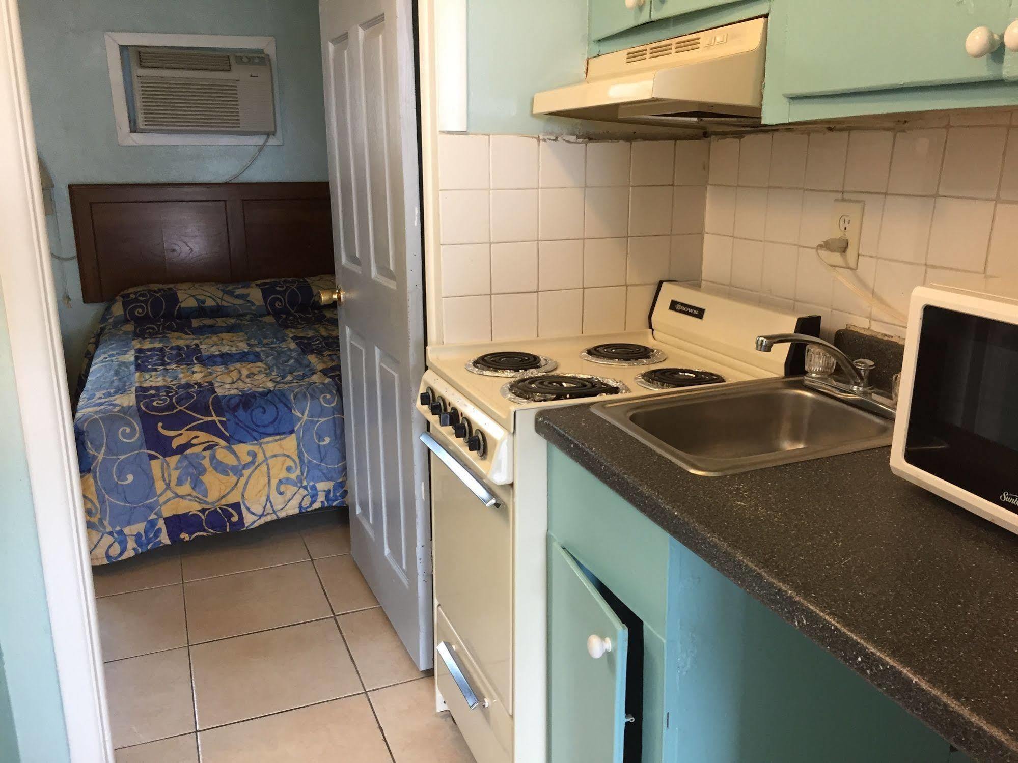 Calypso Motor Inn Миртъл Бийч Екстериор снимка