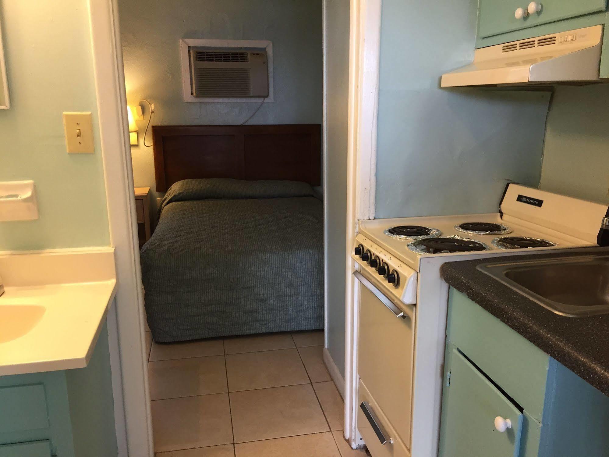 Calypso Motor Inn Миртъл Бийч Екстериор снимка