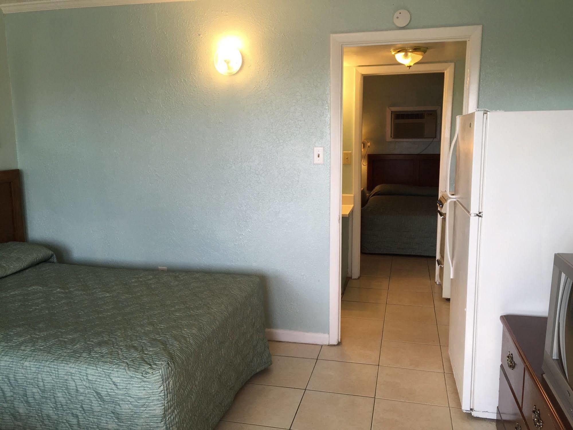 Calypso Motor Inn Миртъл Бийч Екстериор снимка
